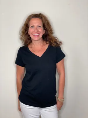 Erin Gray Low-key V Neck Tee in Black