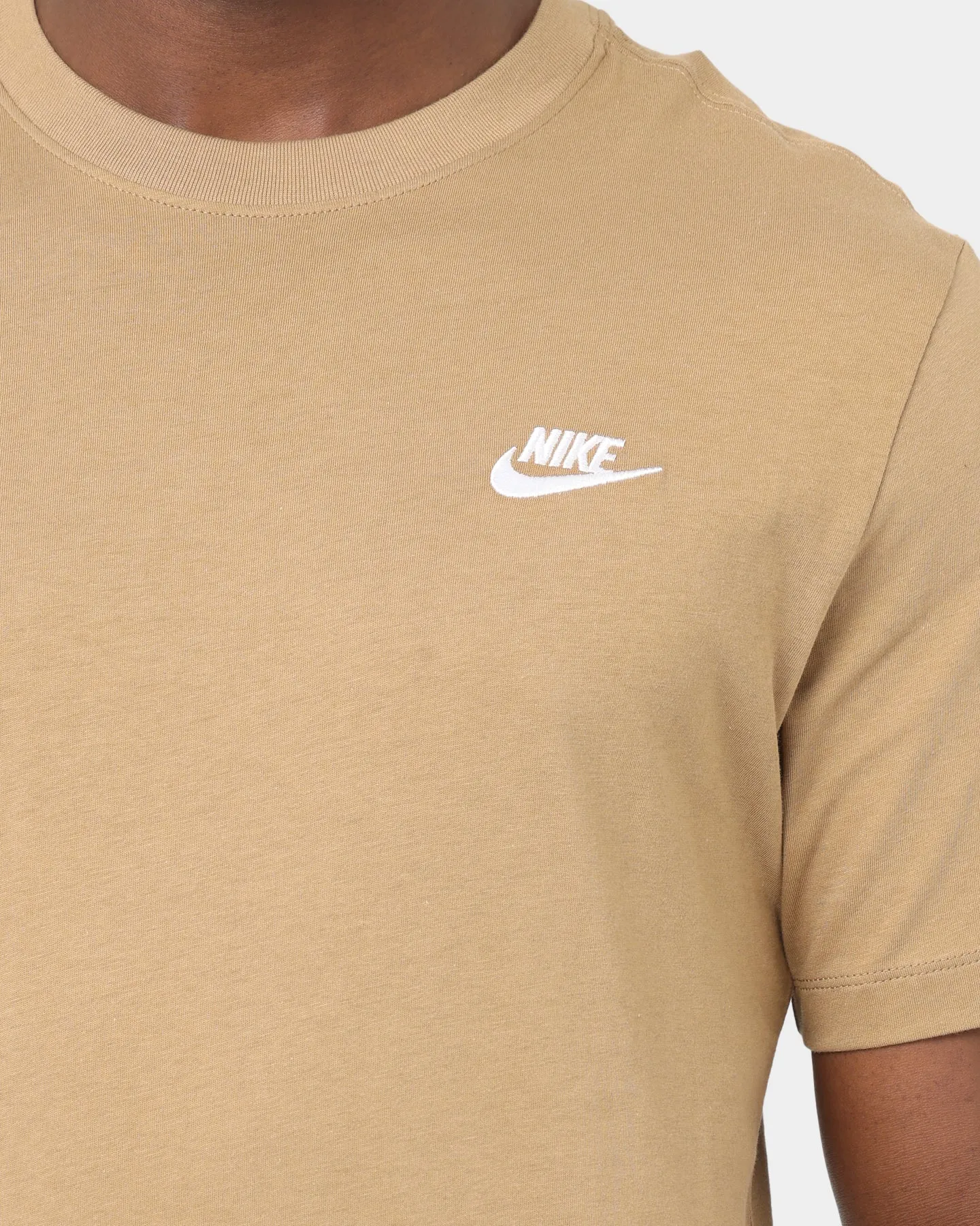 Nike Sportswear Club T-Shirt Dark Driftwood/White